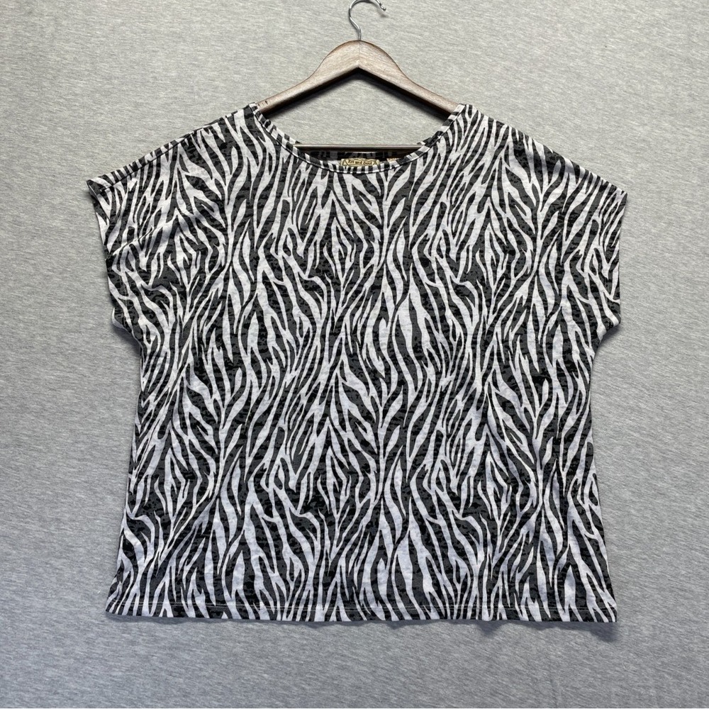Art And Soul Blouse Top Womens Large White Black Allover Zebra Print Round Neck